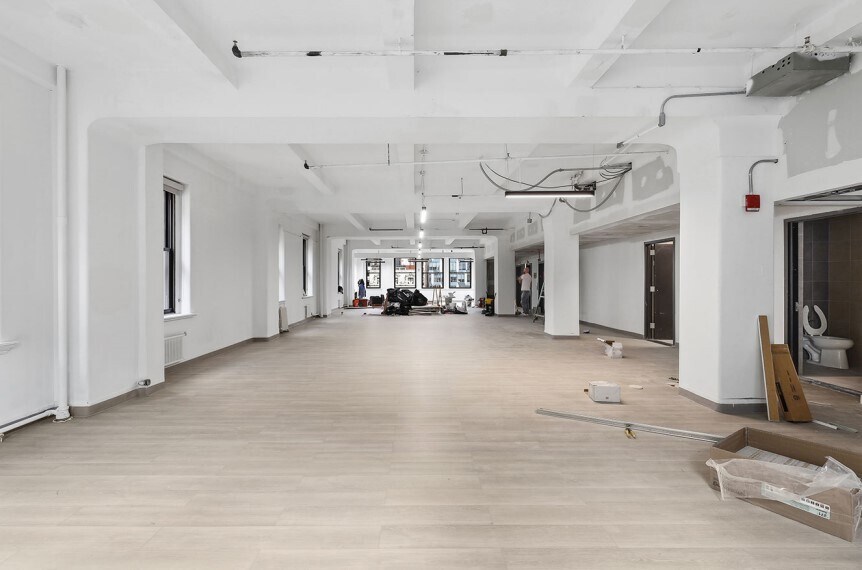 More Photos Of 56 W 45th St, New York Office For Lease