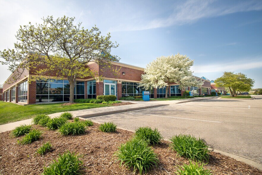 More Photos Of 10101 Innovation Dr, Milwaukee Office For Lease