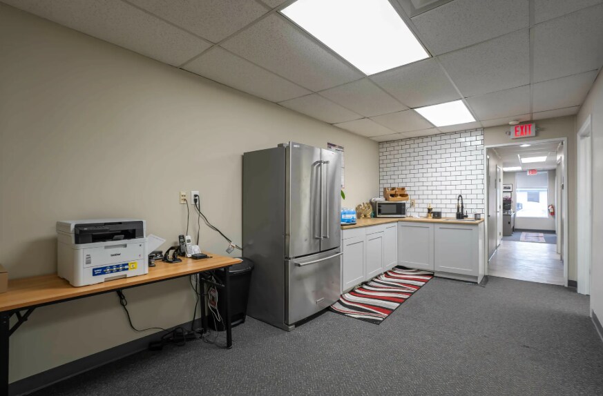 More Photos Of 1860-1878 Star Batt Dr, Rochester Hills Warehouse For Lease