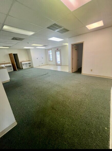 More Photos Of 964 S Fayetteville St, Asheboro Office For Lease
