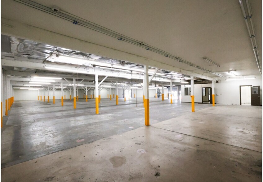 More Photos Of 1760 E 15th St, Los Angeles Warehouse For Lease