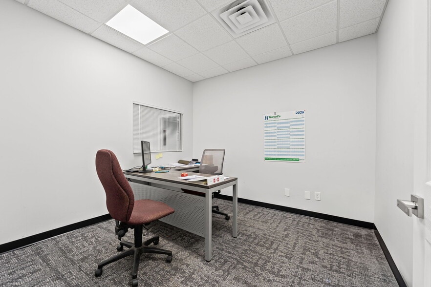 More Photos Of 2820 Spring Glen Rd, Jacksonville Office For Sale