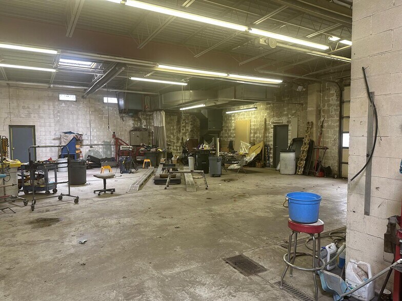 More Photos Of 1614 Stelton Rd, Piscataway Service Station For Sale