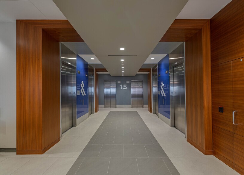 More Photos Of 1700 West Loop S, Houston Office For Sale