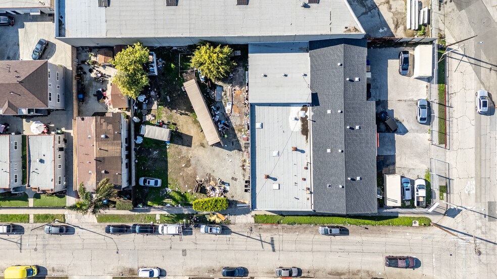 More Photos Of 6701-6709 11th Ave, Los Angeles Warehouse For Lease