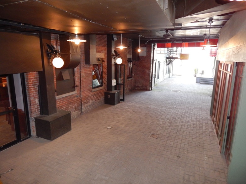 Primary Photo Of 37-39 Boltwood Walk, Amherst Storefront For Lease