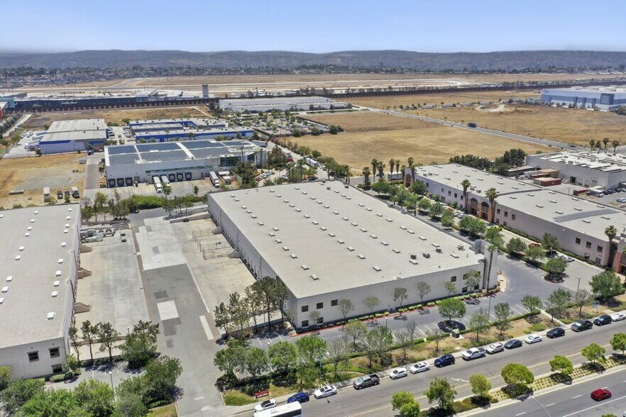 More Photos Of 7615 Siempre Viva Rd, San Diego Manufacturing For Lease