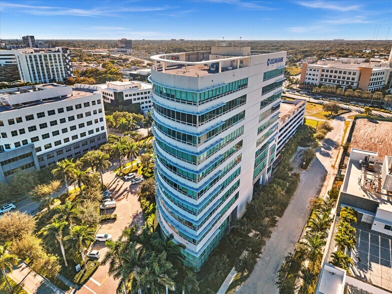 More Photos Of 20900 NE 30th Ave, Aventura Office Residential For Lease