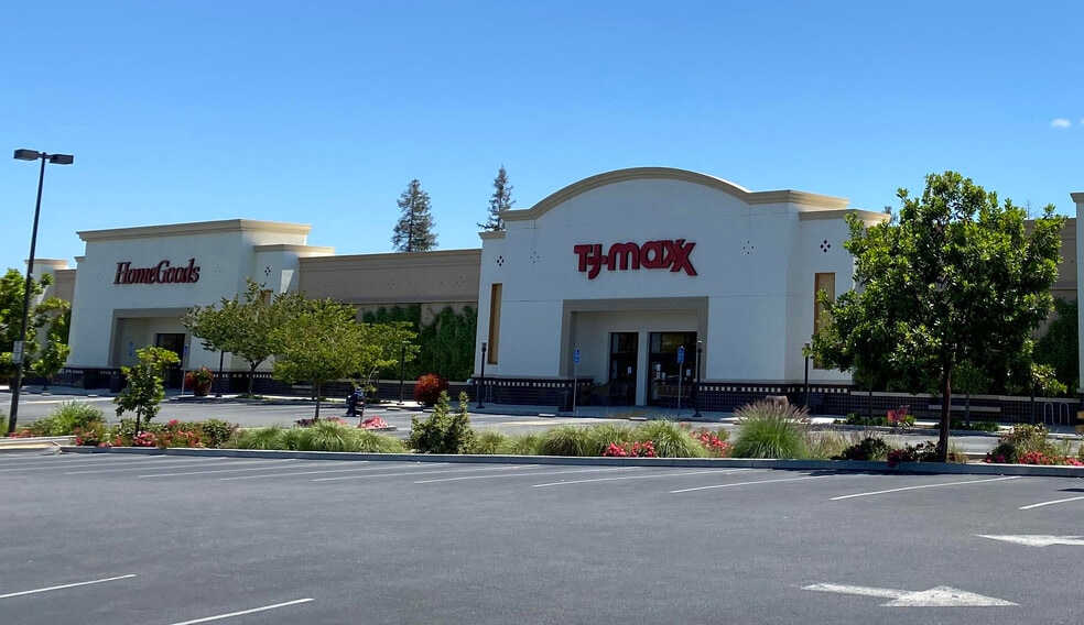 More Photos Of 20510-20830 Stevens Creek Blvd, Cupertino Unknown For Lease