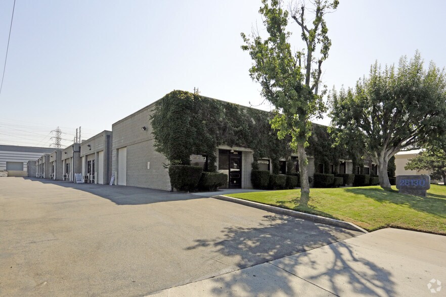 More Photos Of 28130 Avenue Crocker, Valencia Service For Lease