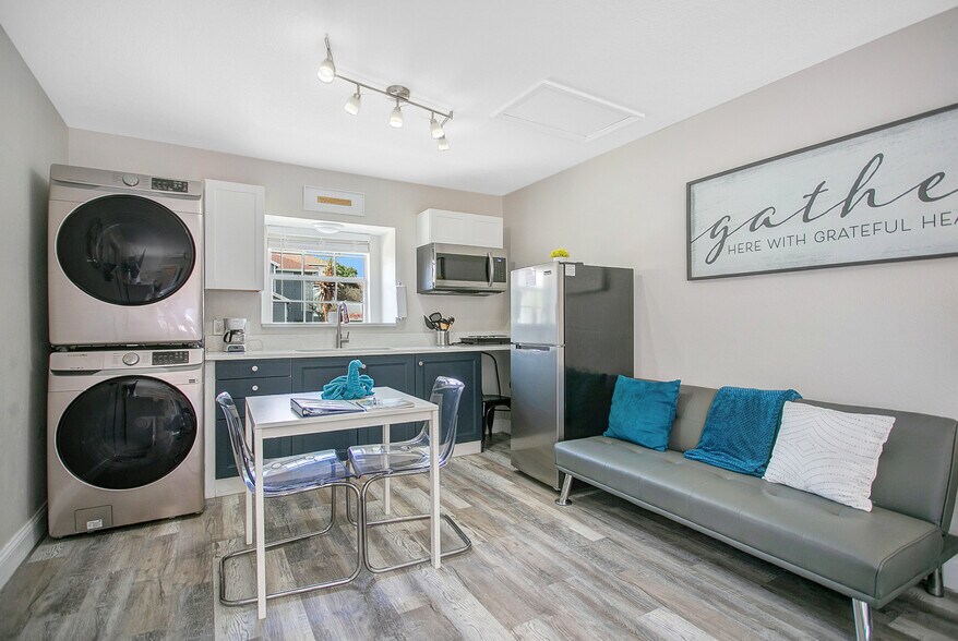 More Photos Of 141 Coco Plum Dr, Davenport Apartments For Sale