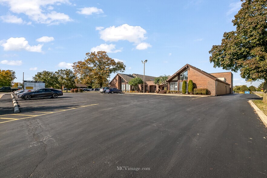 More Photos Of 15419 E 127th St, Lemont Office Residential For Sale