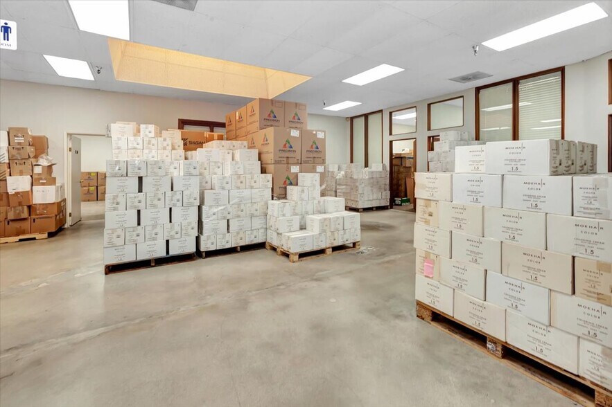 More Photos Of 1061 S Melrose St, Placentia Warehouse For Sale