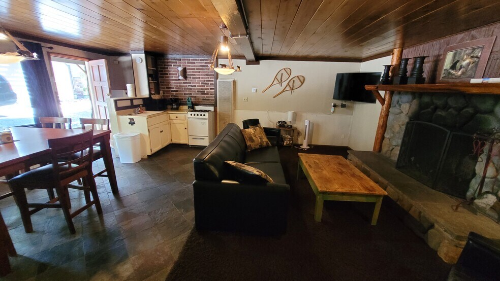 More Photos Of 42268 Moonridge Rd, Big Bear Lake Hospitality For Sale