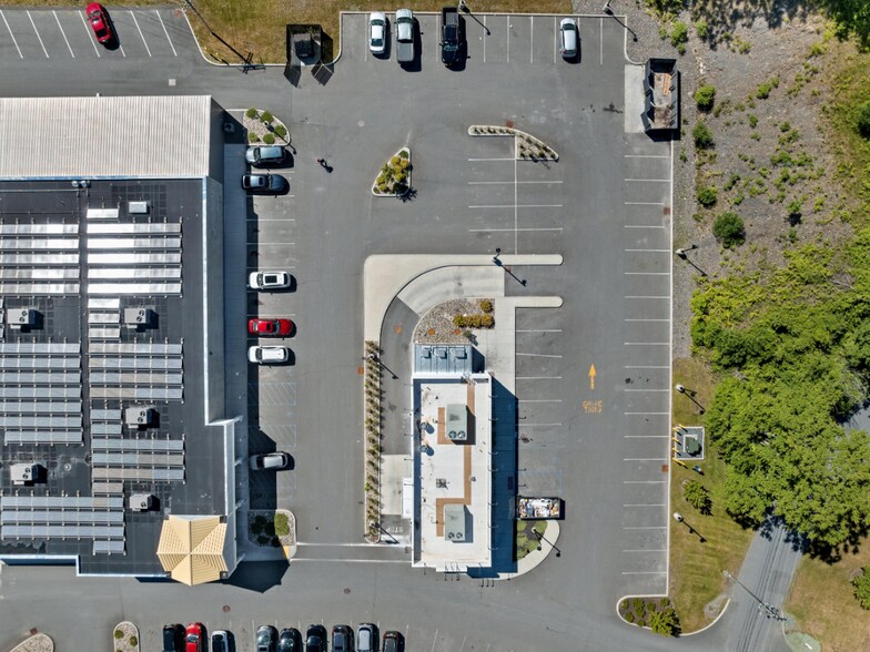 More Photos Of 658 Hoosick Rd, Troy Fast Food For Lease
