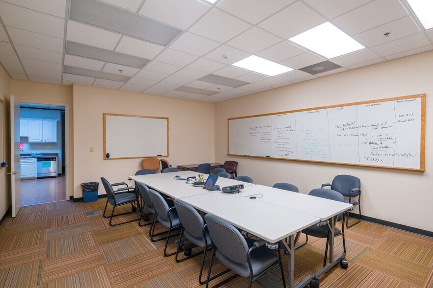More Photos Of 1200 Jefferson Ave, Oxford Office For Lease