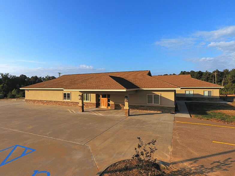 Primary Photo Of 27473 Highway 82 W, Mc Carley Assisted Living For Sale