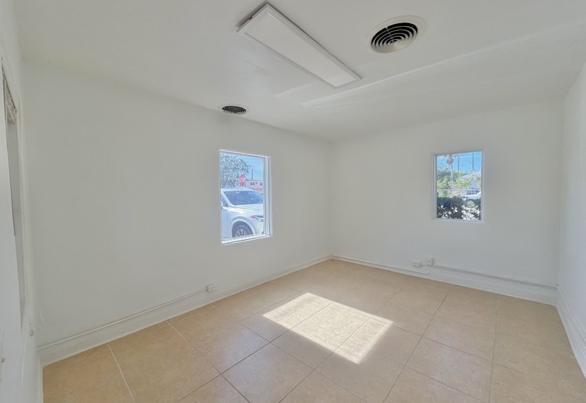 More Photos Of 3600 Broadway, West Palm Beach Loft Creative Space For Lease