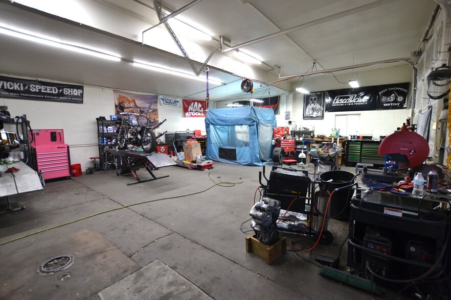 More Photos Of 116 N Orchard Ave, Canon City Auto Dealership For Sale
