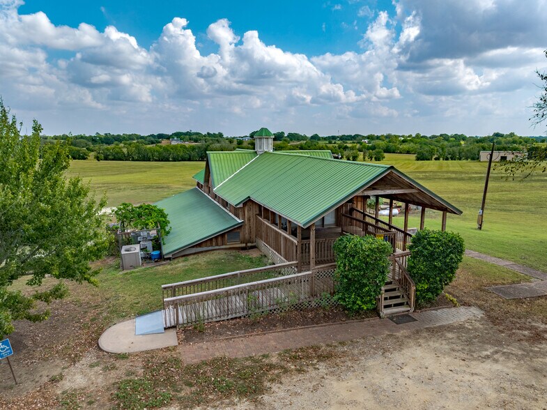More Photos Of 1441 Salem Rd, Brenham Specialty For Sale
