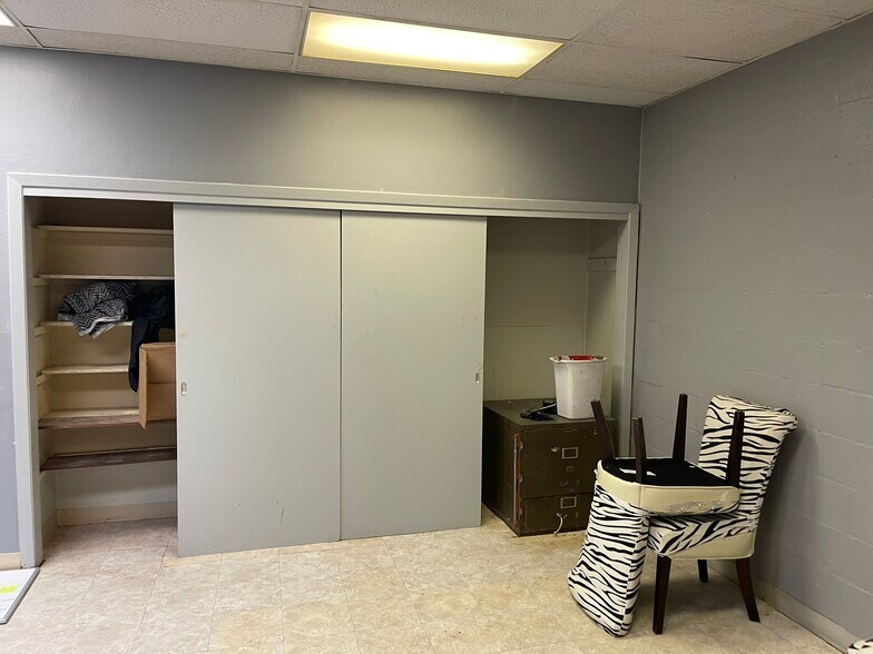 More Photos Of 6301 Choctaw Dr, Baton Rouge Warehouse For Sale