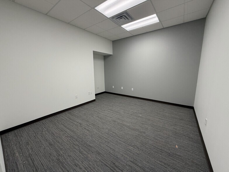 More Photos Of 121 N Main St, Janesville Storefront Retail Office For Sale