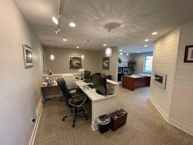 More Photos Of 13951-13959 W Preserve Blvd, Burnsville Loft Creative Space For Lease