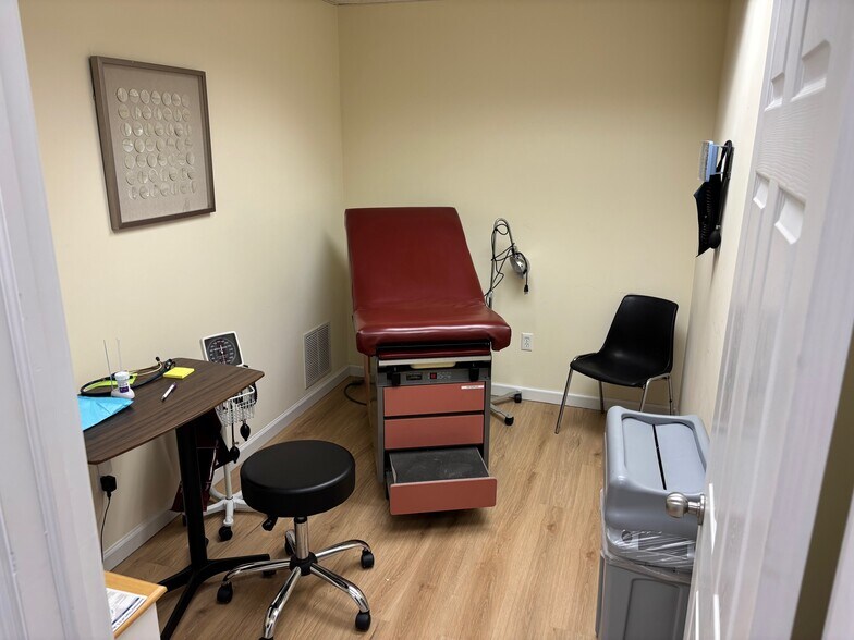 More Photos Of 200 W Center St, Manchester Office For Lease