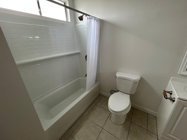 More Photos Of 565 N Beech St, Escondido Apartments For Sale