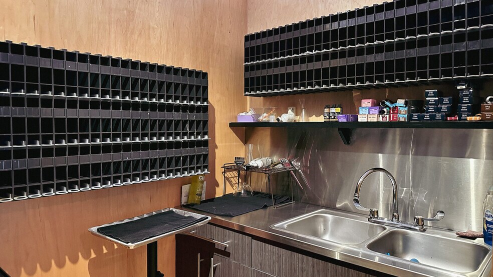 More Photos Of 23 Franklin St, Torrington Storefront Retail Office For Lease