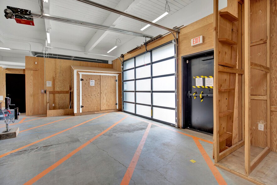 More Photos Of 454 SE 187th Ave, Portland Office For Lease