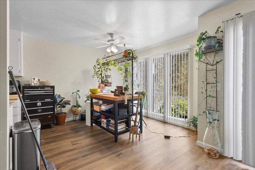 More Photos Of 561 Oakland Ave, Oakland Apartments For Sale