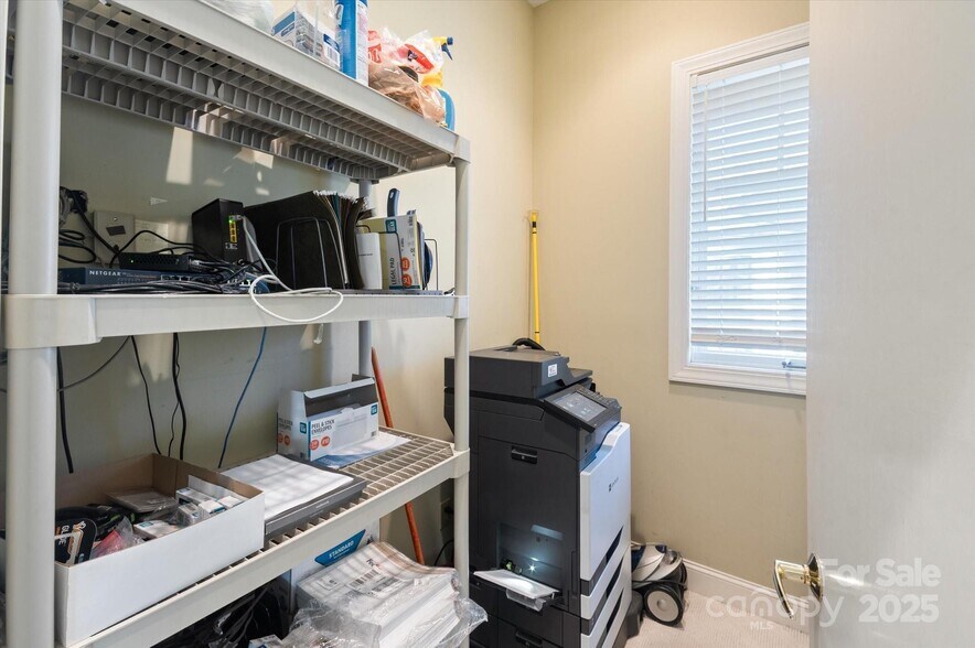 More Photos Of 5 Park Pl W, Brevard Medical For Sale