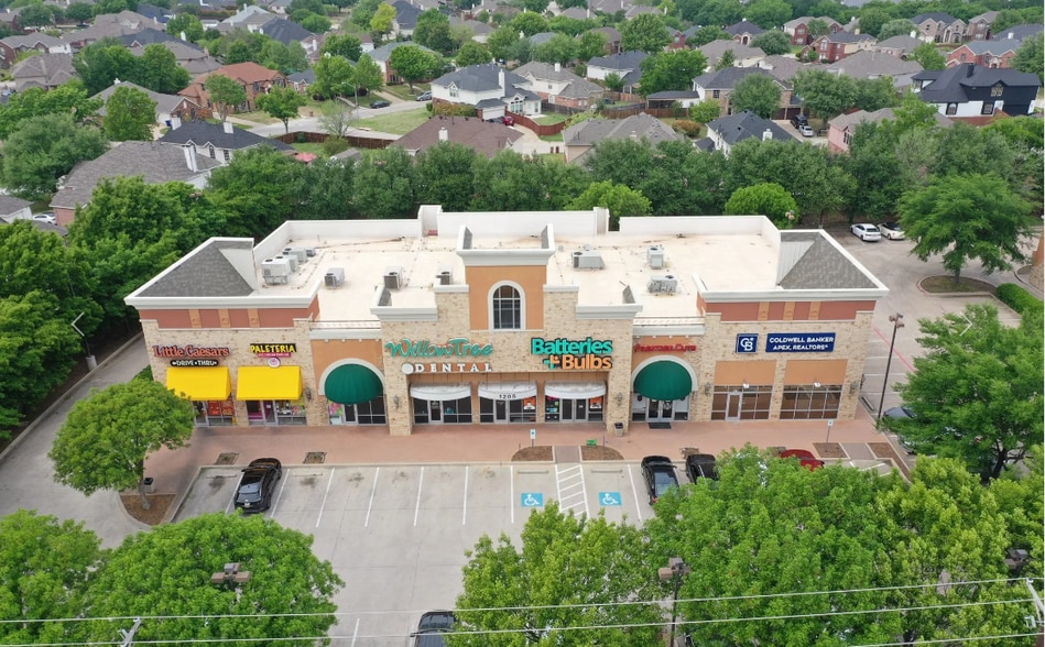 More Photos Of 1205 E Debbie Ln, Mansfield Freestanding For Sale