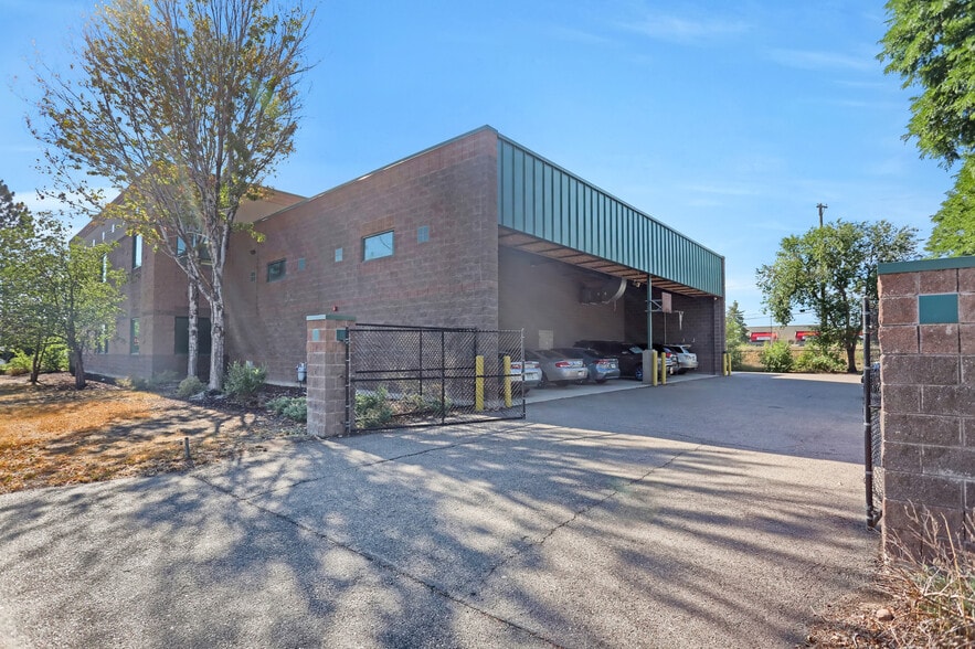 More Photos Of 1900 W Hamilton Pl, Englewood Warehouse For Sale