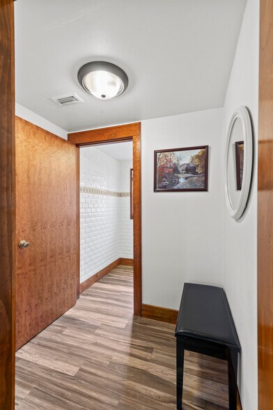 More Photos Of 123 Live Oak Ave, Daytona Beach Office Residential For Sale