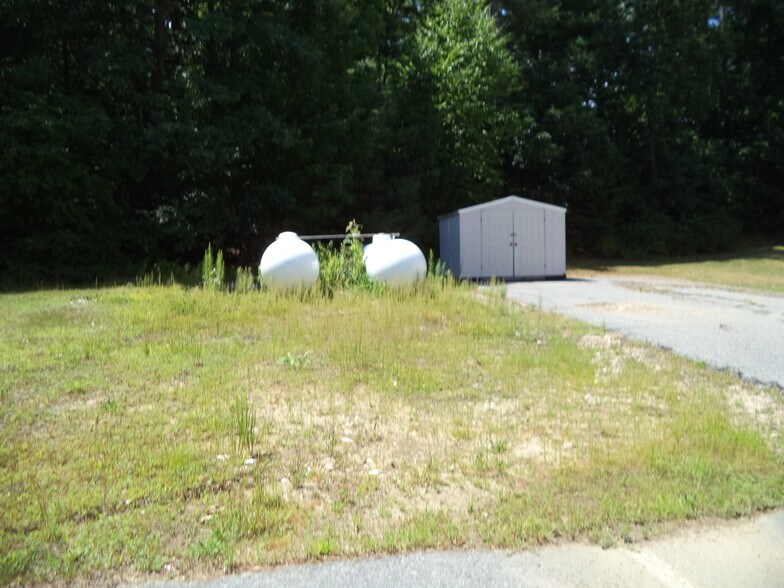 More Photos Of 187 Hampstead Rd, Derry Specialty For Sale