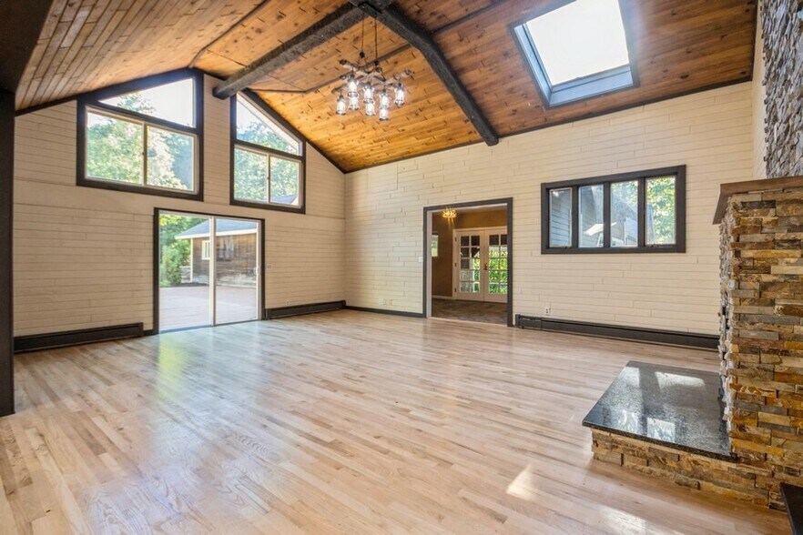 More Photos Of 584 Milltown Rd, Brewster Village Specialty For Sale