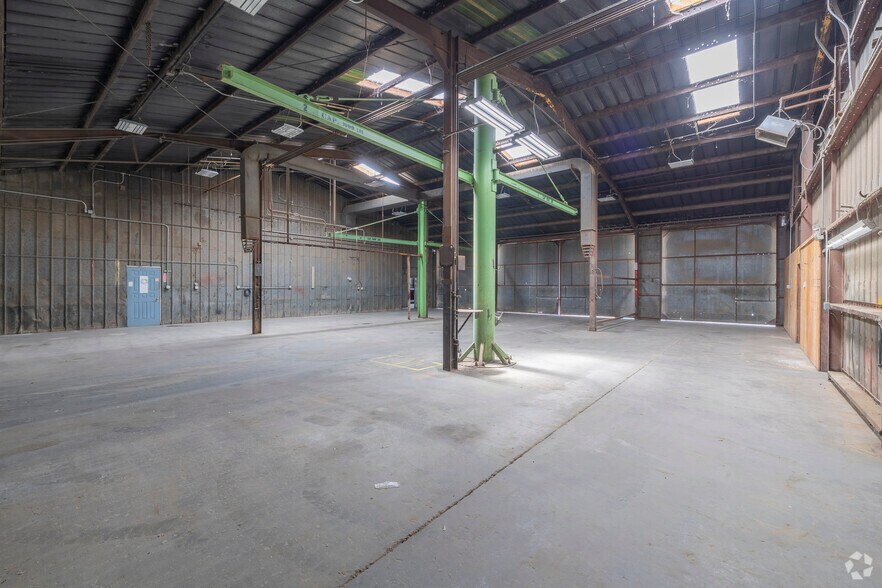 More Photos Of 2301 Napa Vallejo Hwy, Napa Manufacturing For Lease