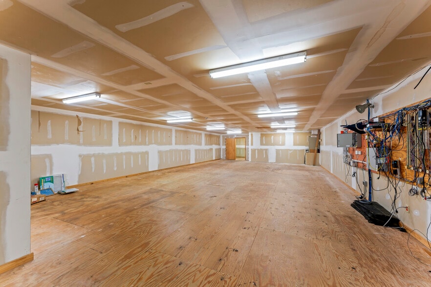 More Photos Of 3325 University Blvd E, Tuscaloosa Drugstore For Sale