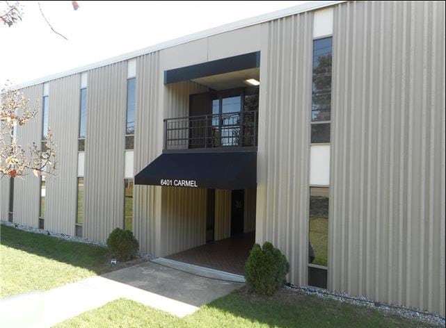 More Photos Of 6401 Carmel Rd, Charlotte Office For Lease