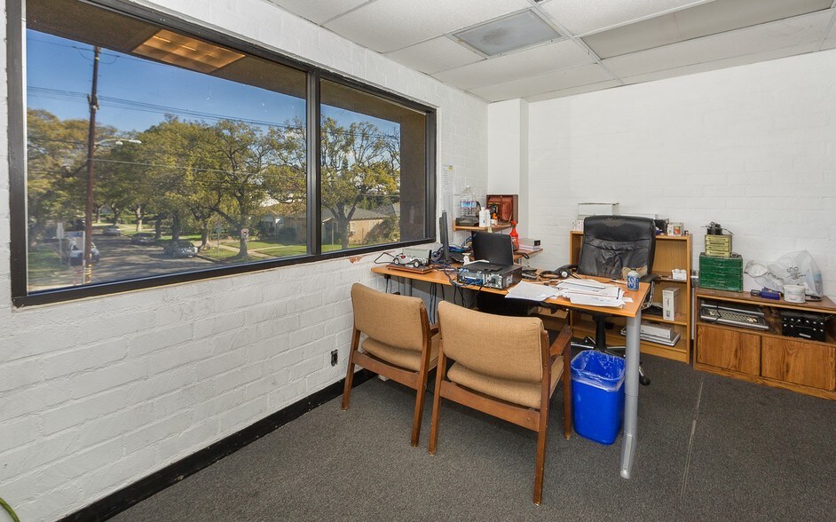 More Photos Of 2435 Military Ave, Los Angeles Office For Lease