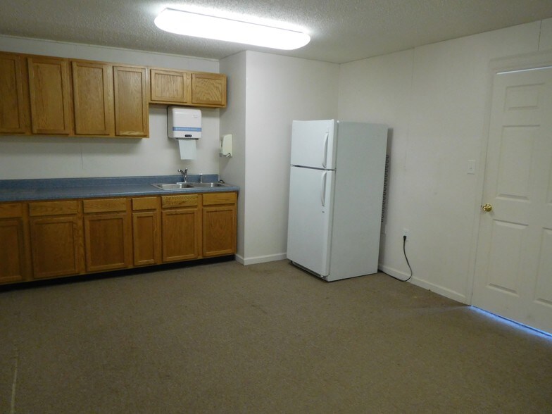 More Photos Of 1225 W Market Center Dr, High Point Warehouse For Sale