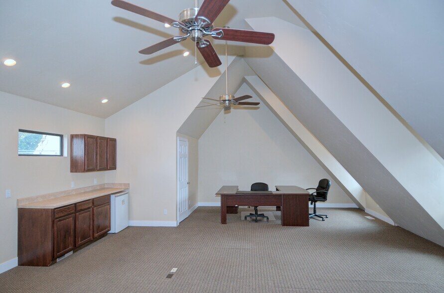 More Photos Of 485 S 100 E, Bountiful Office For Lease