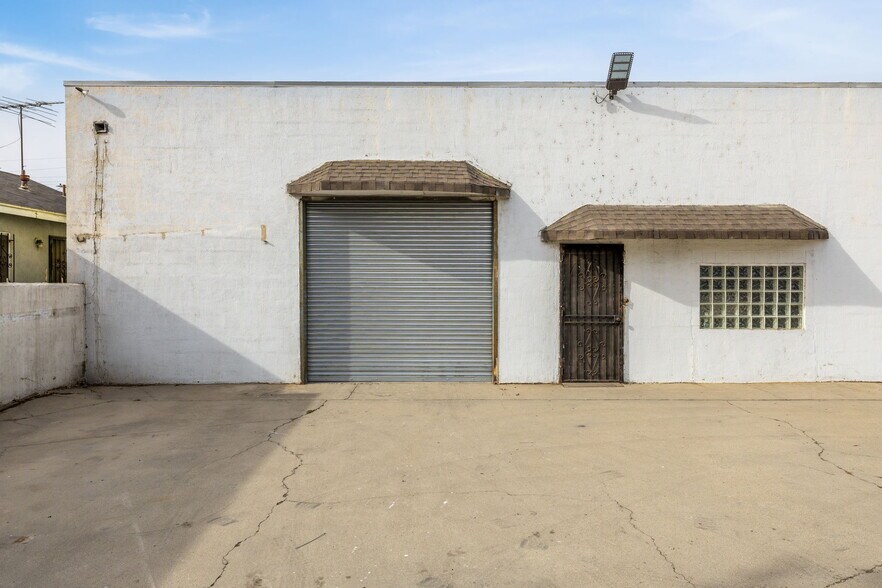 More Photos Of 915 N Willowbrook Ave, Compton Warehouse For Sale
