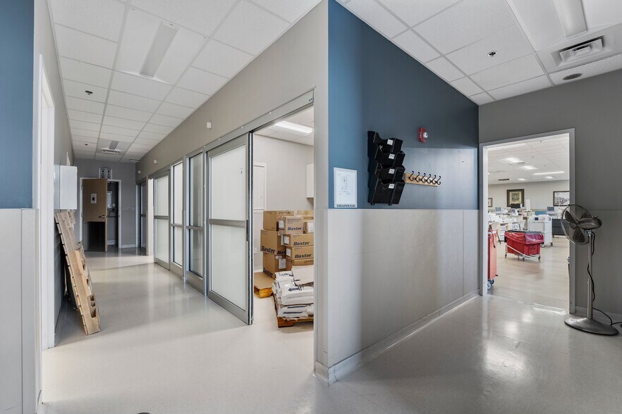 More Photos Of 6825 Burden Blvd, Pasco Medical For Sale