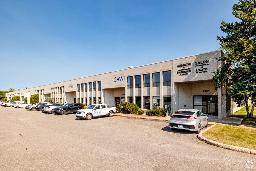 More Photos Of 2337-2365 Rue Rue Guénette, Saint-Laurent Warehouse For Sale