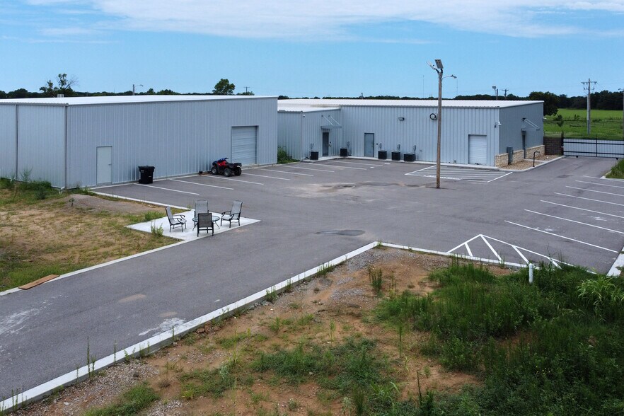 More Photos Of 11315 Hide-A-Way Ln, Thackerville Warehouse For Sale