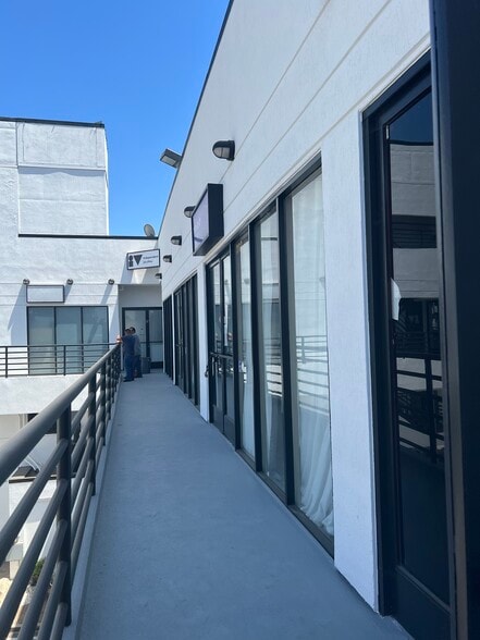 More Photos Of 7901-7911 Melrose Ave, Los Angeles Storefront Retail Office For Lease