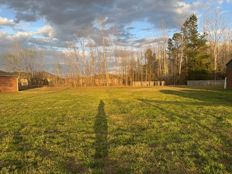 More Photos Of 100 Commercial Dr, Atoka General Retail For Sale